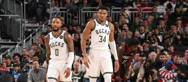 mk体育-【观点】季中赛冠军？双星带队？雄鹿争冠如痴人说梦