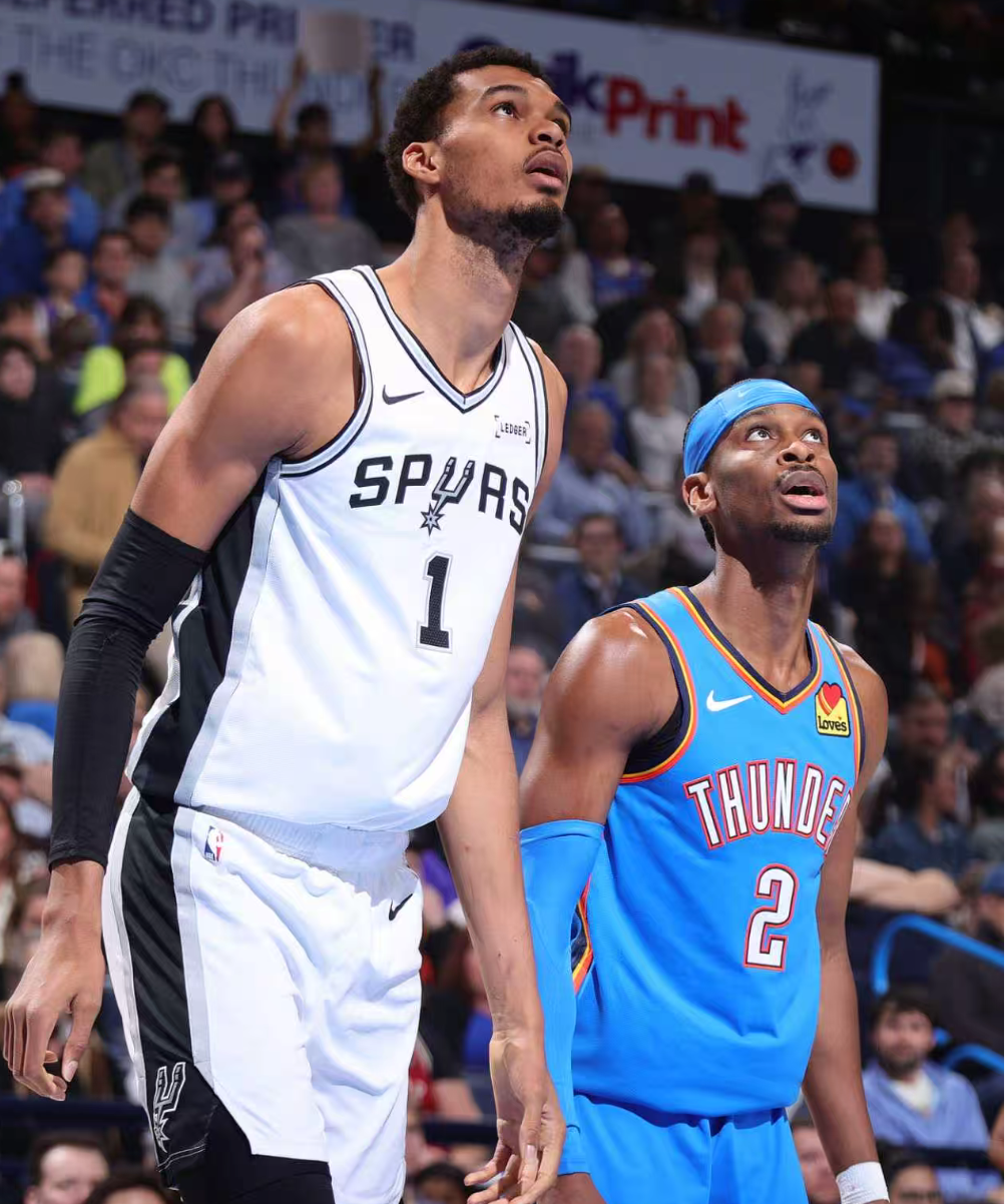 雷霆复仇马刺拒绝四杀！亚历山大34+5+5 文班亚马17+7吞里程悲