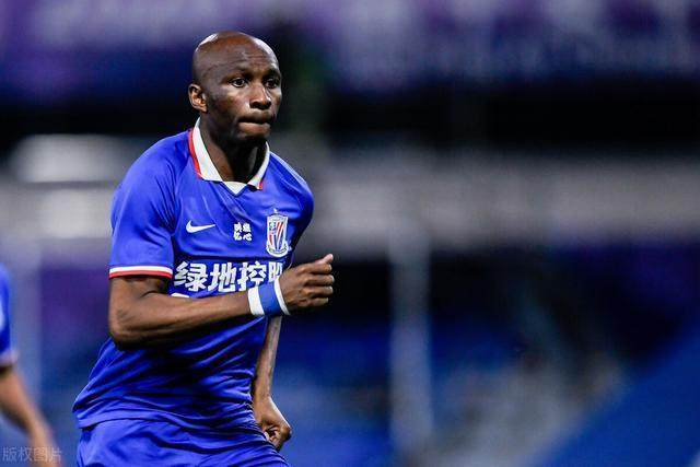 mk体育下载-沪媒：姆比亚至今仍尚未续约 申花后防或迎新外援